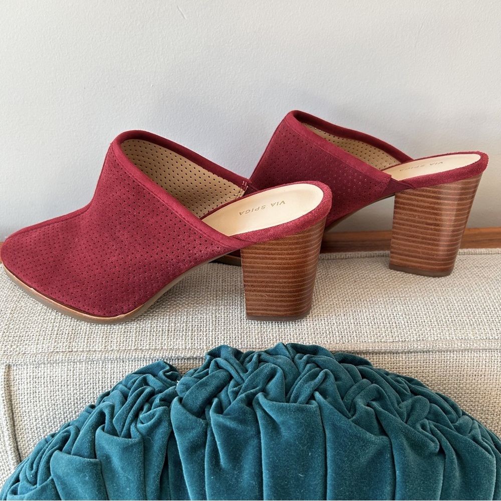 Via Spiga Women's Burgundy Mules